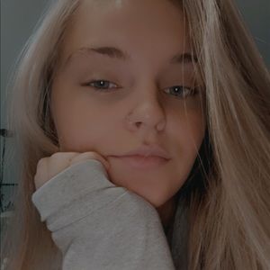 Meet your Posher, Marissa